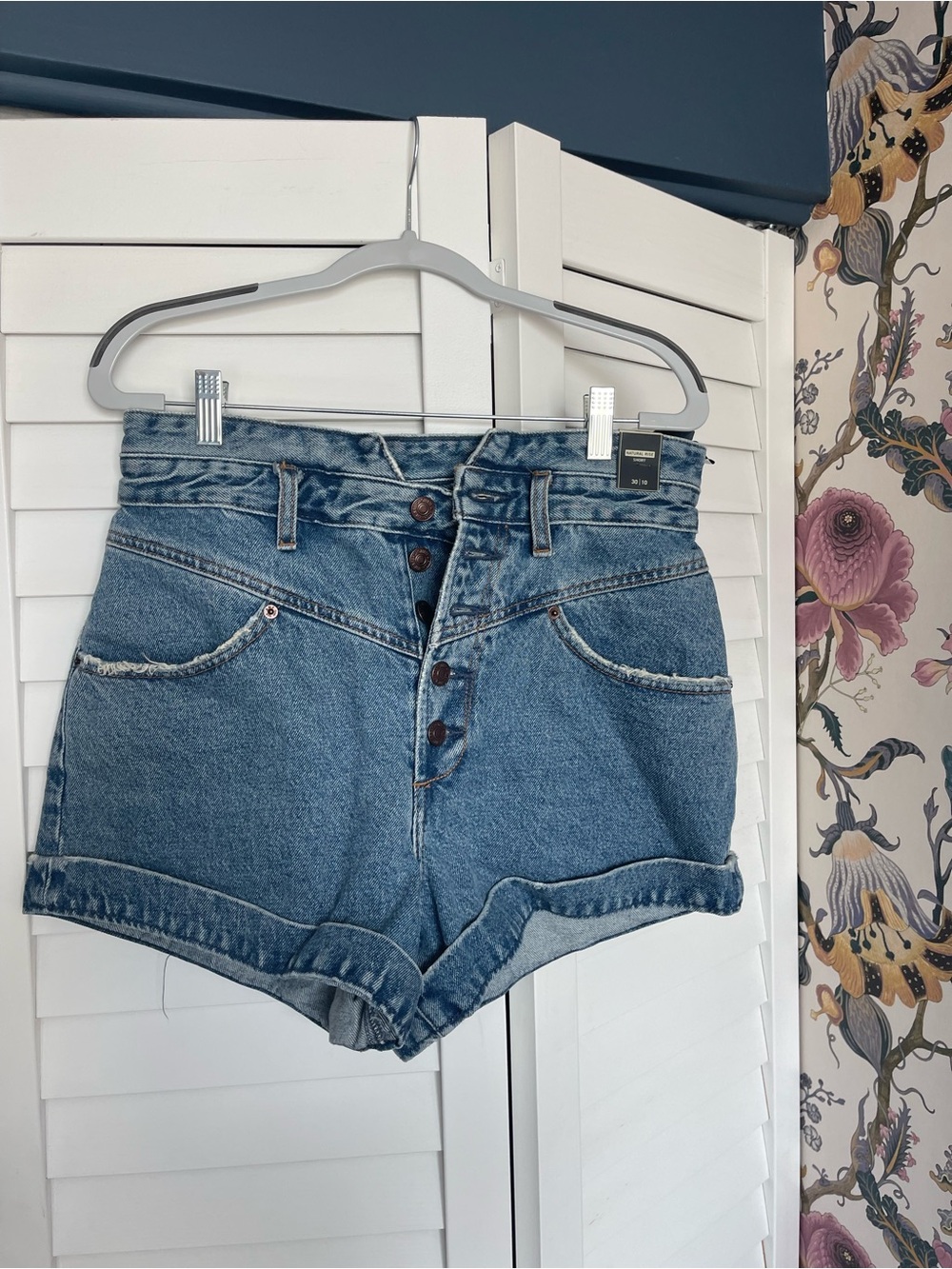 Abercrombie & Fitch Rolled-Hem High-Waist Denim Shorts in Light Blue
